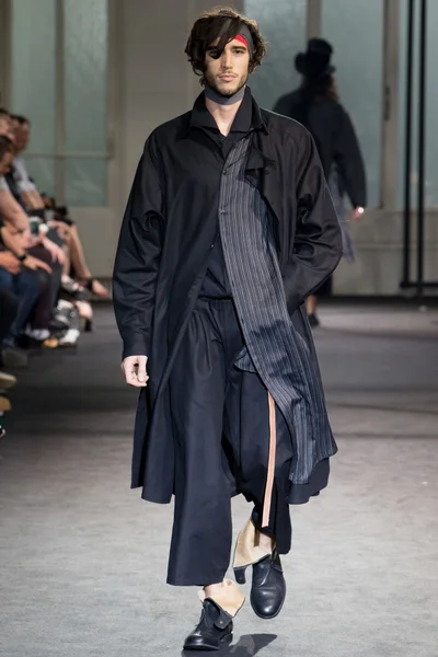 Look 14